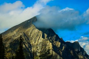 mountains-in-alberta-4